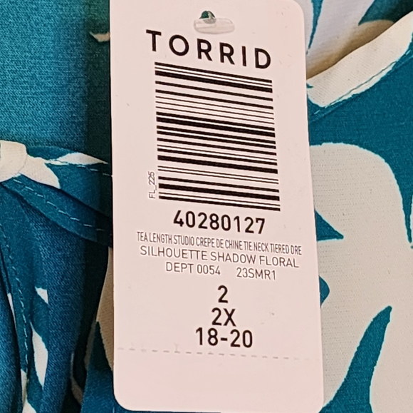 NWT Torrid Tea Length Studio Crepe de Chine Tie Neck Tiered Dress Size 2 - Picture 8 of 10